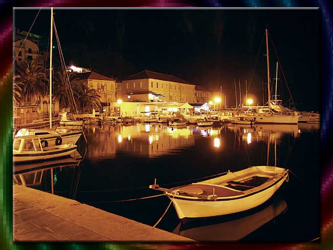 porto di Jelsa di sera